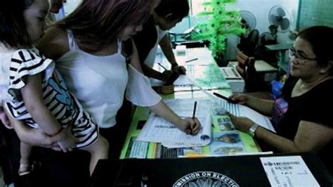 Registered voters can now access Comelec’s precinct finderwebsite.